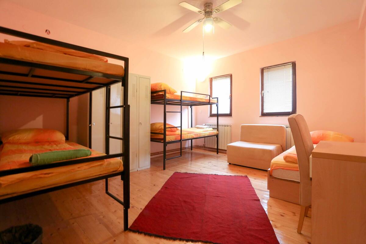 Desk, free WiFi, bed sheets