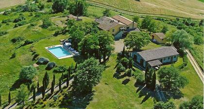 Gemütliche Wohnung für 4 Personen mit W-LAN, Pool, TV, Haustiere erlaubt und Panoramablick
