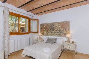 4 habitaciones, tabla de planchar con plancha y wifi gratis 