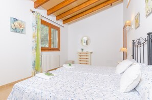 4 Schlafzimmer, Bügeleisen/Bügelbrett, kostenloses WLAN, Bettwäsche