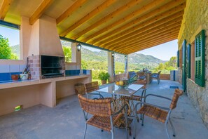 Outdoor dining - CANTABOU SA COMA D'INCA - Stunning villa with private pool and breathtaking views. Free Wi (Selva)