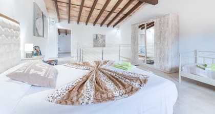 CAN BRIVO - Ferienhaus mit privaten Pool in Jornets. WiFi gratis