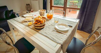 Kaunis Huoneisto 4 Hengelle Wifi, TV, Patio ja Pysäköinti, Lähellä Arezzo