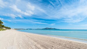A beach with clear skies and calm waters. - SA GARRIGA - Villa with private pool in INCA. Free WiFi (Inca)