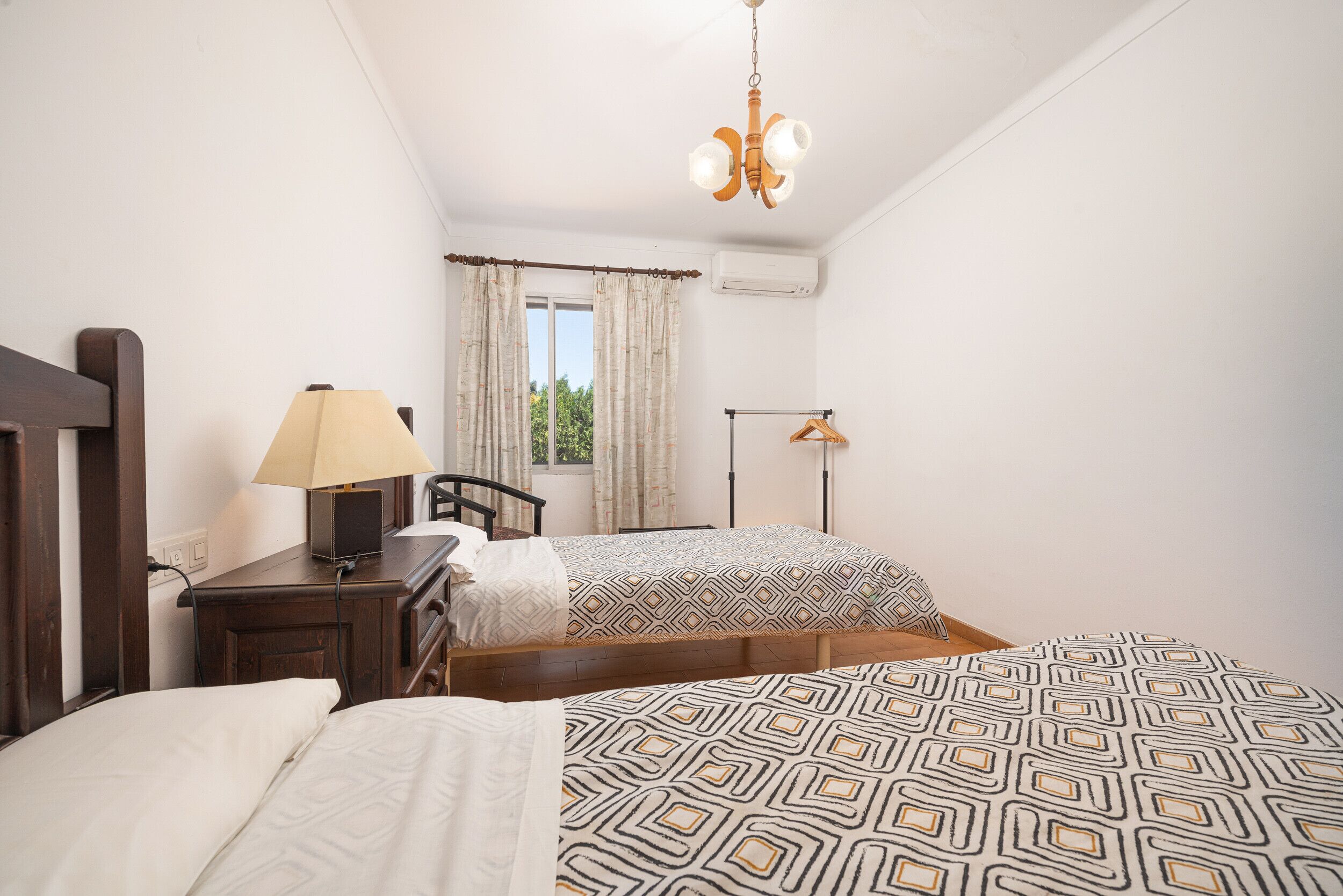 3 habitaciones, tabla de planchar con plancha y wifi gratis 
