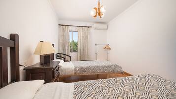 3 habitaciones, tabla de planchar con plancha y wifi gratis
