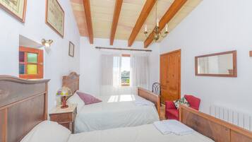 3 chambres, bureau, fer et planche Ă repasser, Wi-Fi gratuit