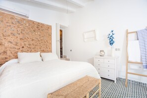 3 chambres, fer et planche à repasser, accès au Wi-Fi (inclus)