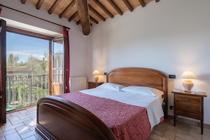 1 bedroom, iron/ironing board, travel crib, free WiFi