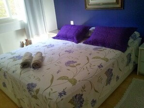 Căn hộ, 2 phòng ngủ | 2 phòng ngủ, bộ đồ giường cao cấp, nệm có lớp đệm bông, bàn 