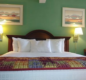 Desk, iron/ironing board, cots/infant beds, free WiFi - Desert Inn (Sierra Vista)