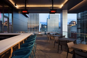 2 restaurants; breakfast and dinner served - The Porter Portland, Curio Collection by Hilton (Portland)