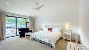 Comfort-Doppelzimmer | Zimmersafe, Schreibtisch, kostenloses WLAN, Bettwäsche