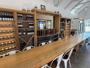 Tasting room - Houw Hoek Hotel (Grabouw)