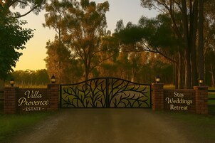 Fachada de la propiedad