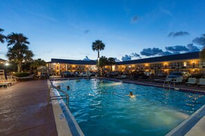 Outdoor pool, a heated pool, pool loungers - Ocean Coast Hotel at the Beach (Fernandina Beach)