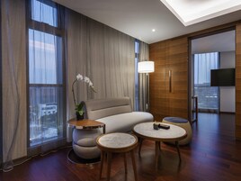 Junior Suite, 1 King Bed