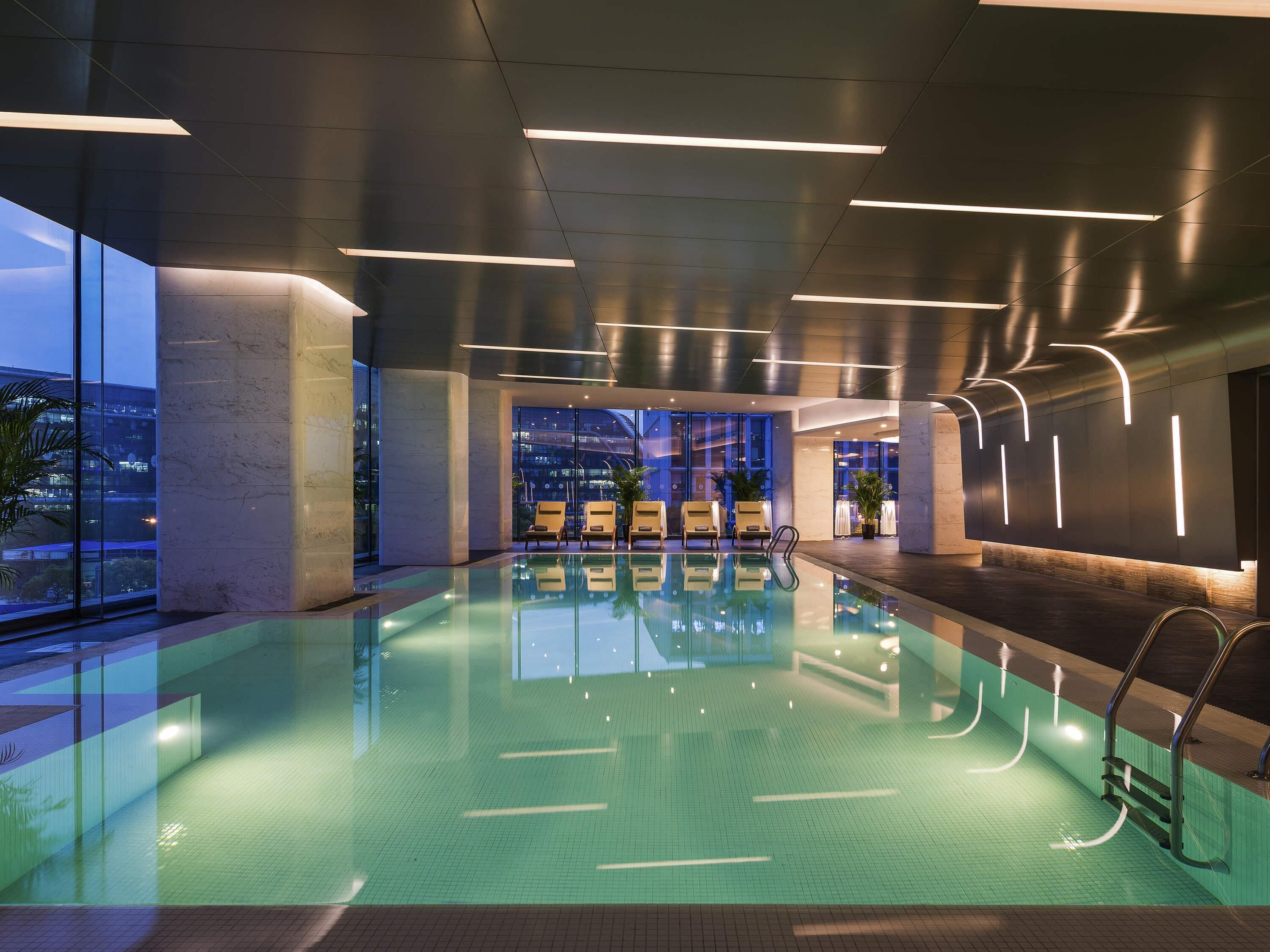 Una piscina techada