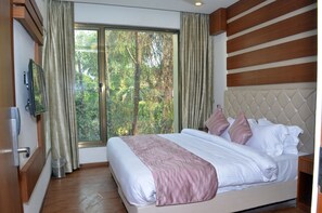 Deluxe Double Room, Non Smoking, Park View - Meadows (Varanasi)