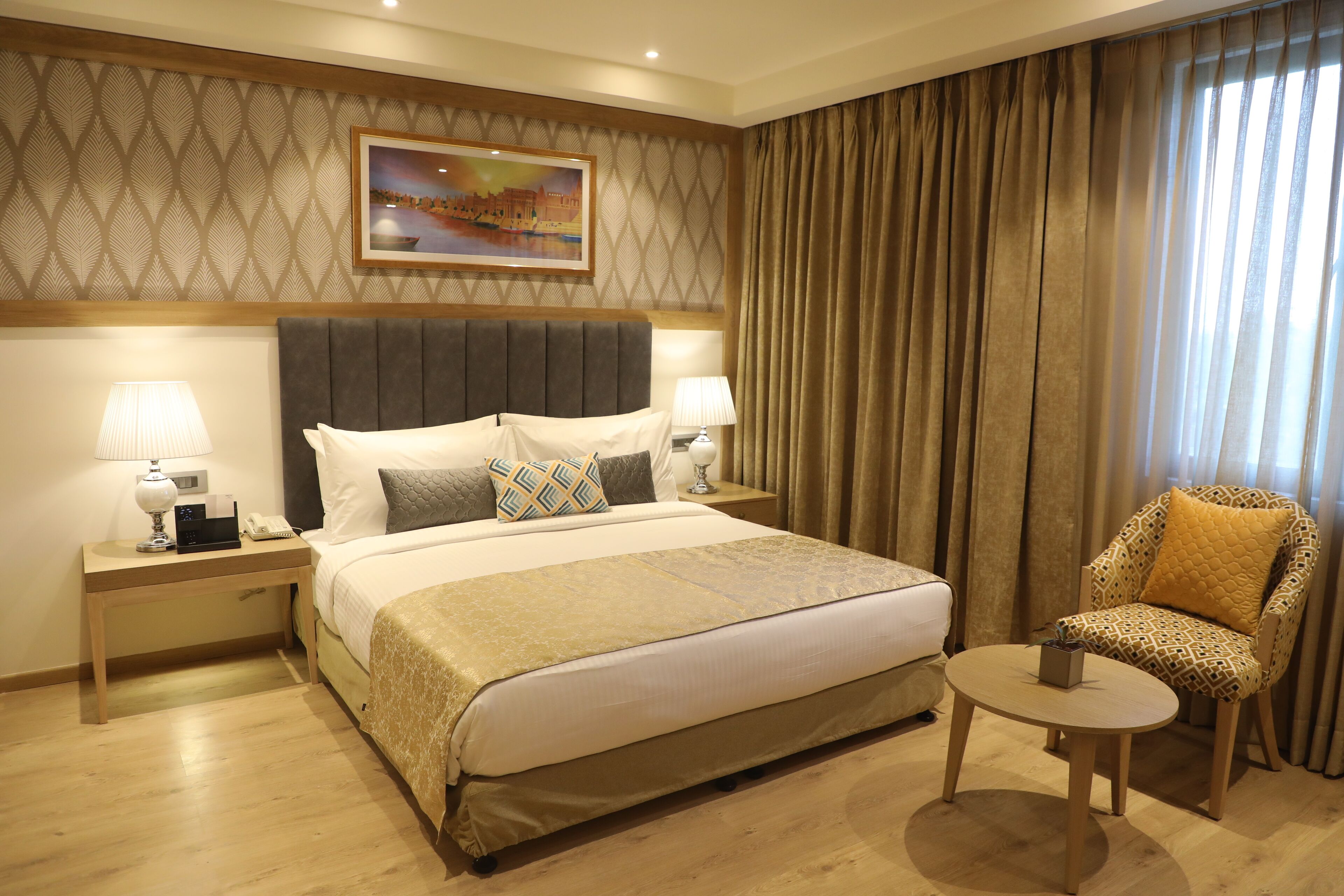 club room (fortune club room) | premium bedding, minibar, in-room safe, desk