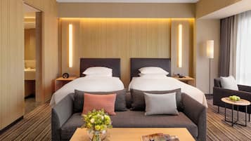 デラックス ルーム シングルベッド 2 台 (Club Access) | 高級寝具、羽毛の掛け布団、低反発ベッド、セーフティボックス (室内)
