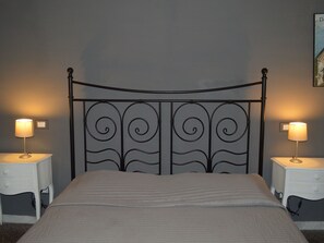 Chambre Double, salle de bains commune (Balcony) | Bureau, Wi-Fi gratuit