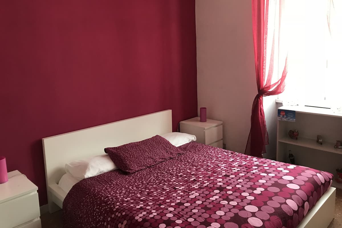 Chambre Double, salle de bains commune | Bureau, Wi-Fi gratuit