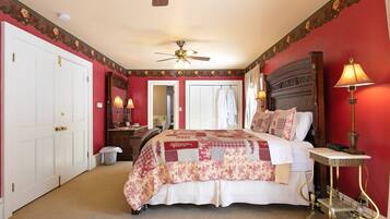 Honeymoon Room, 1 Queen Bed, Ensuite, Mountain View | Premium bedding, pillowtop beds, individually decorated