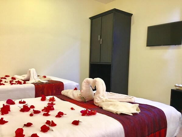 1 bedroom, premium bedding, minibar, in-room safe