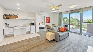 In-room safe, desk, soundproofing, iron/ironing board