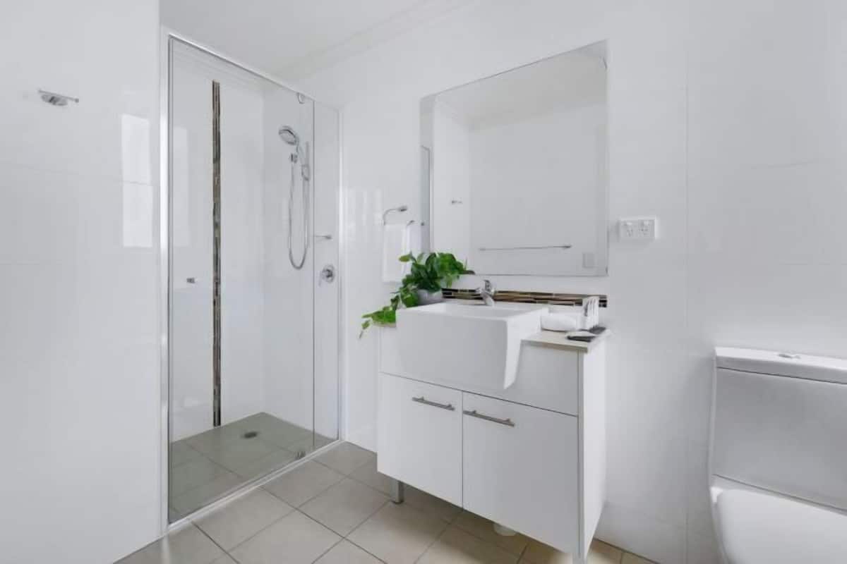 Bathroom | Hair dryer, towels, soap, shampoo
