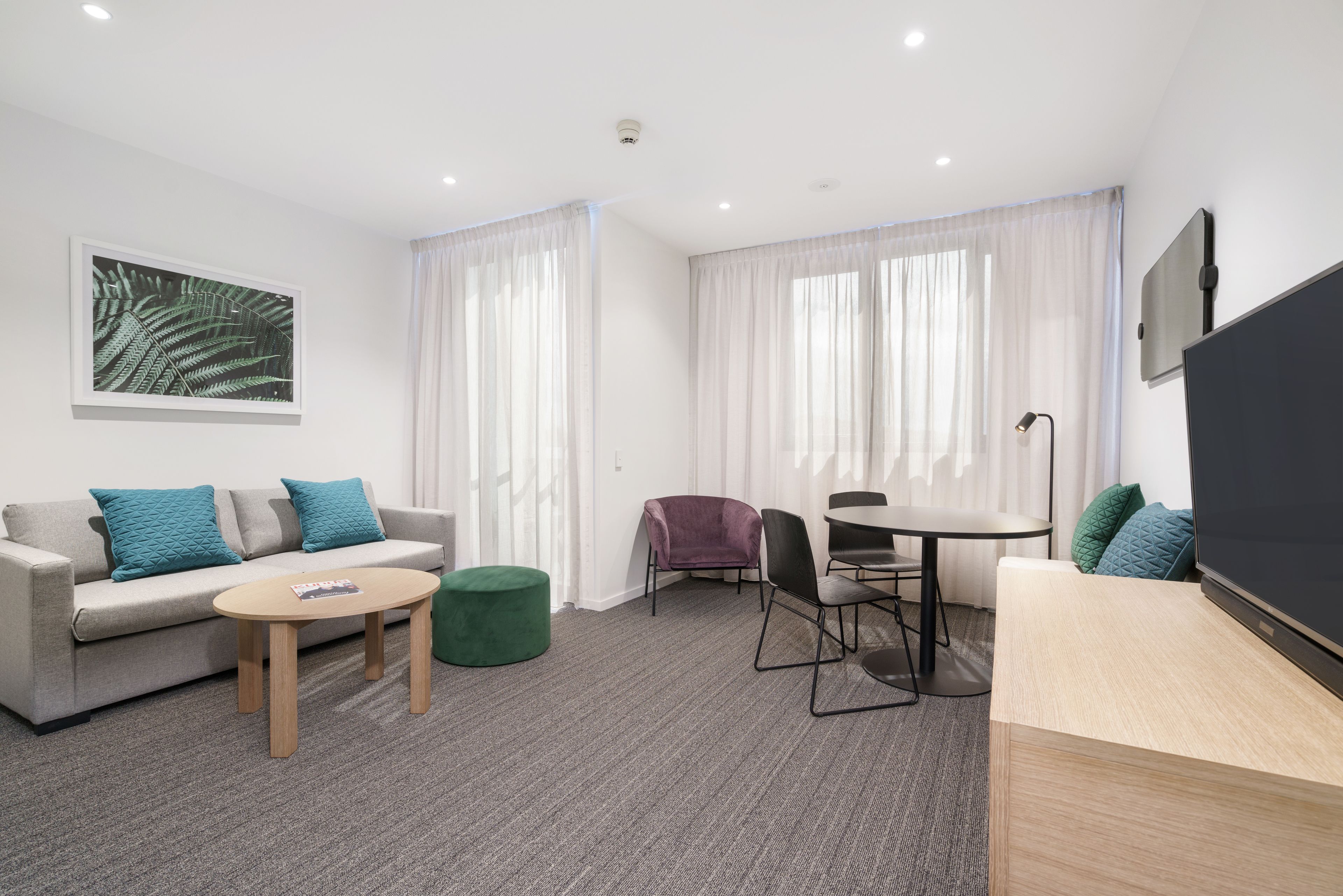 1 bedroom, in-room safe, desk, iron/ironing board