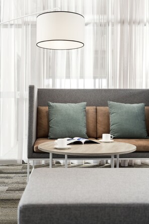 Lobby sitting area - Quest Midland (Midland)