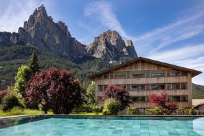 Indoor pool, seasonal outdoor pool - Artnatur Dolomites (Castelrotto)