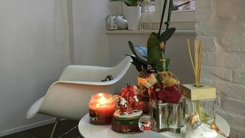 LED TV, heated floors