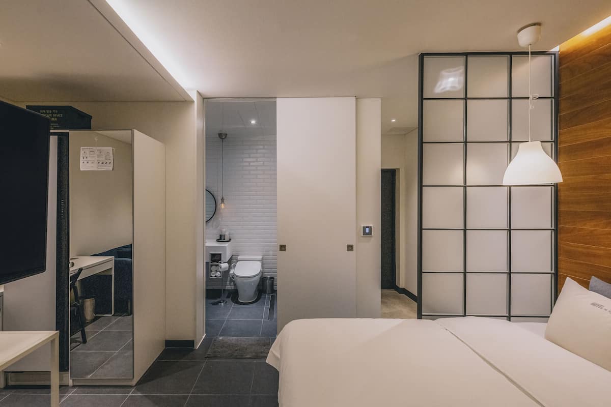 Deluxe Twin kamer, uitzicht op park (No Breakfast on Mondays) | 1 slaapkamer, individueel gedecoreerd, individueel gemeubileerd