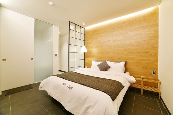 Decoración personalizada, muebles diferentes y wifi gratis 