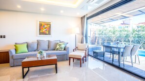 Big Family Suite Poolvilla, Ocean View | Ropa de cama de alta calidad, edredón y decoración personalizada 