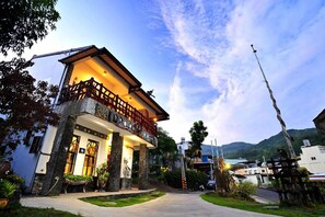 View from property - Jilufugan B&B (Jinfeng)