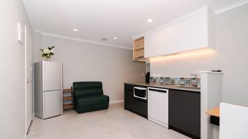 Apartment, 2 Bedrooms | 2 bedrooms, desk, iron/ironing board, free WiFi