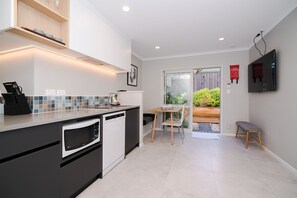 Apartment, 2 Bedrooms | 2 bedrooms, desk, iron/ironing board, free WiFi - Albany Rosedale Modern 2 Bedroom Unit (Auckland)