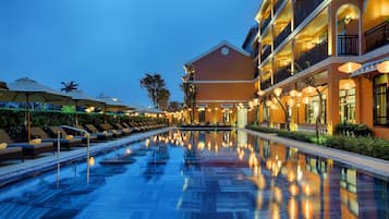 Front of property – evening/night