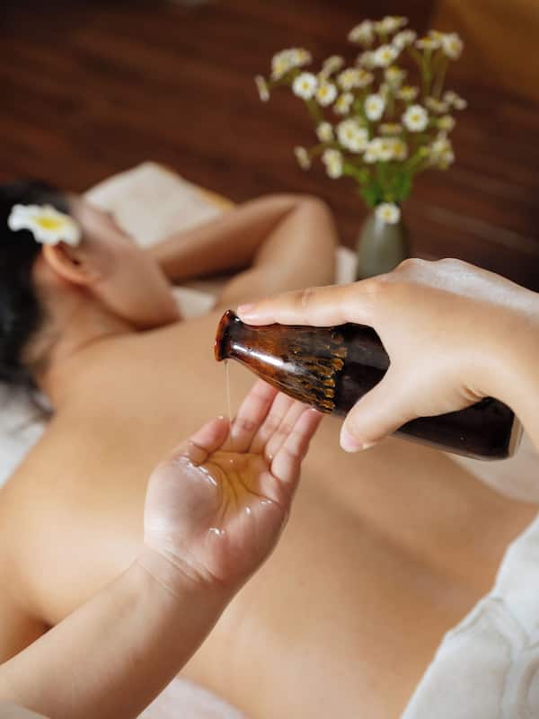 Sauna, vasca idromassaggio, bagno turco, trattamenti per il corpo