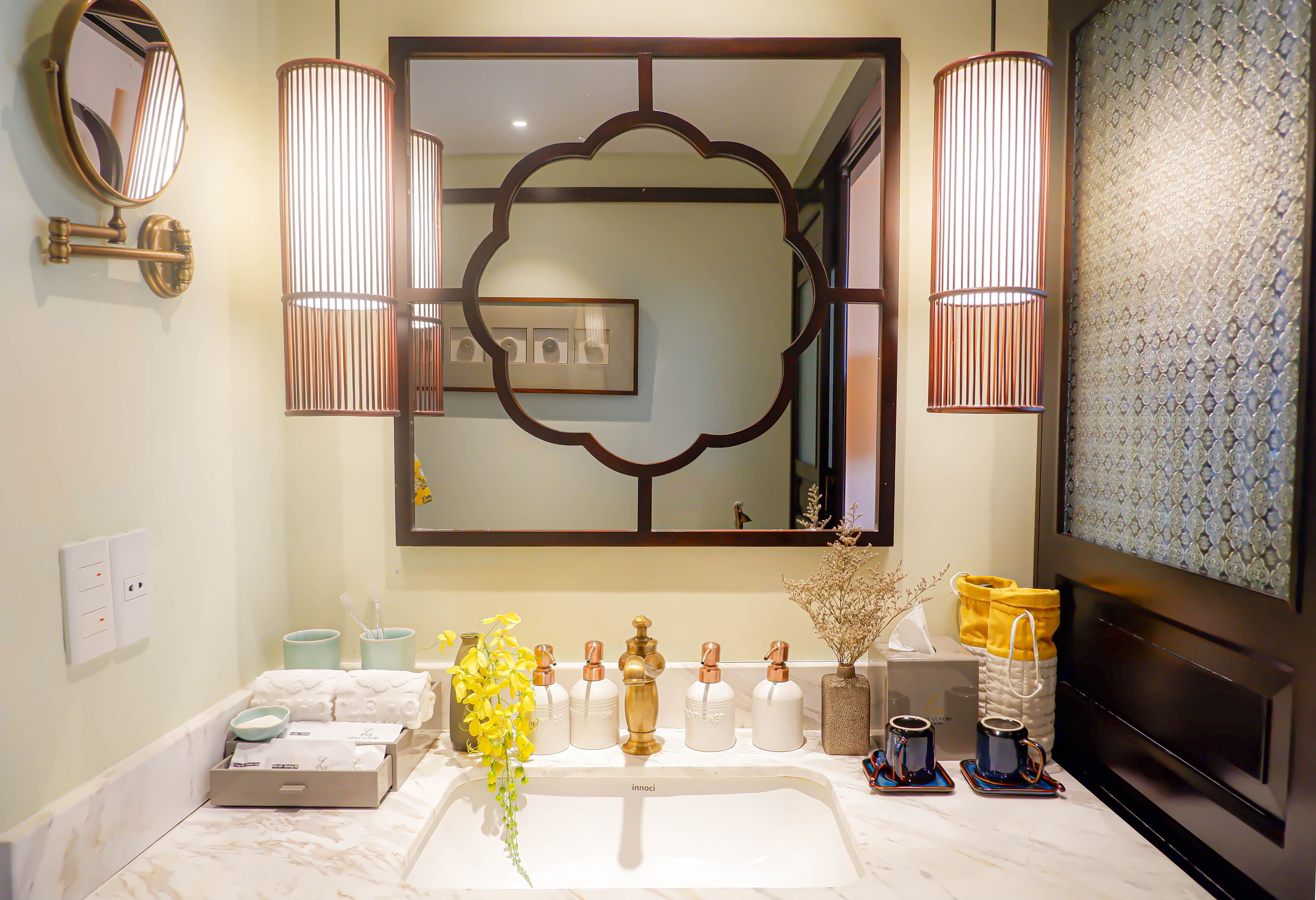 junior suite | 1 bedroom, minibar, in-room safe, desk