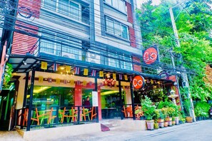 Exterior - The Konnect Hotel (Bangkok)