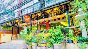 Pintu masuk hartanah