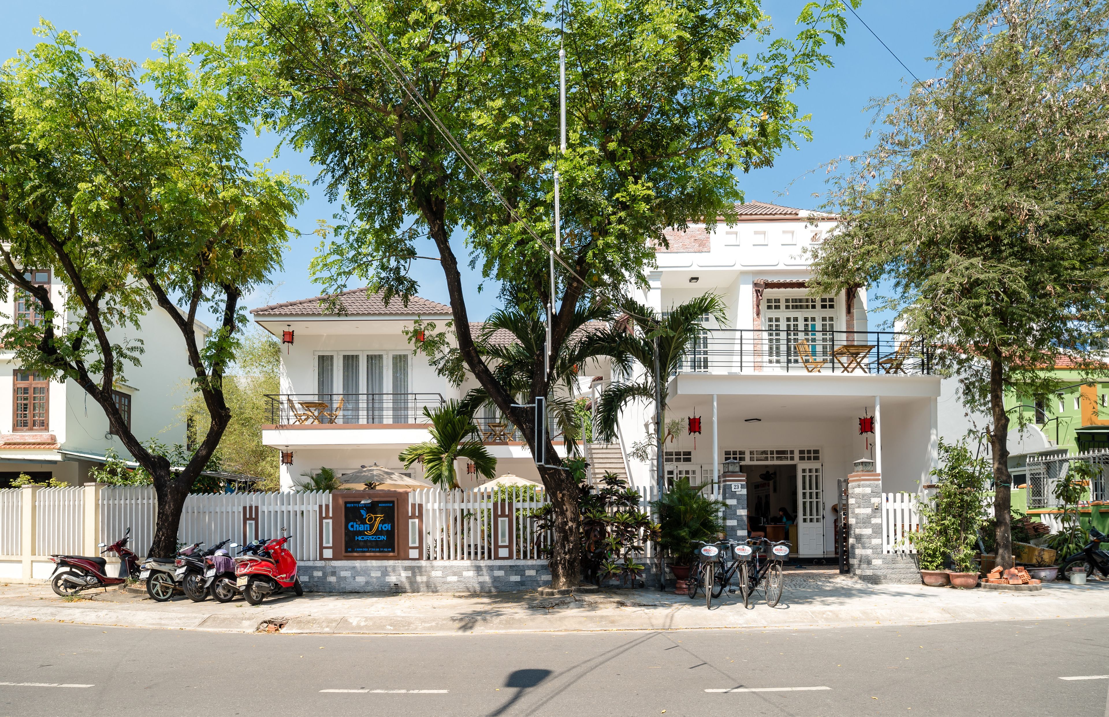 المنشأة من الخارج