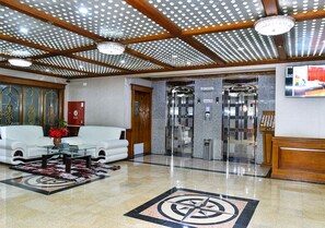 Reception - Pearl Bahrain Suites (Manama)