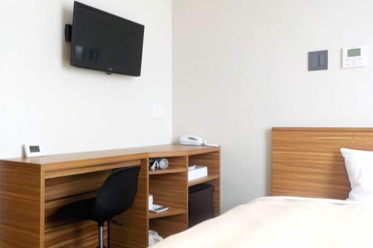 Daunenbettdecken, Schreibtisch, Bügeleisen/Bügelbrett, kostenloses WLAN