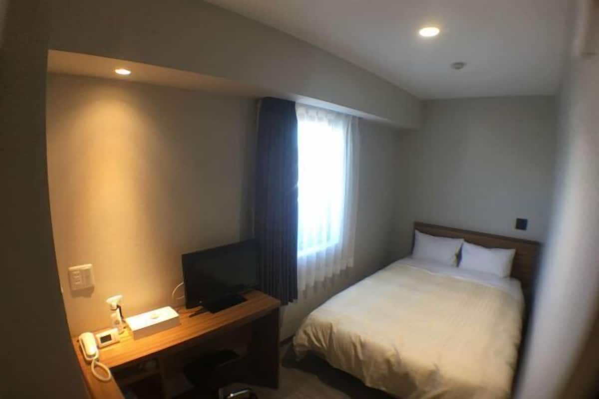 Down comforters, desk, iron/ironing board, free WiFi